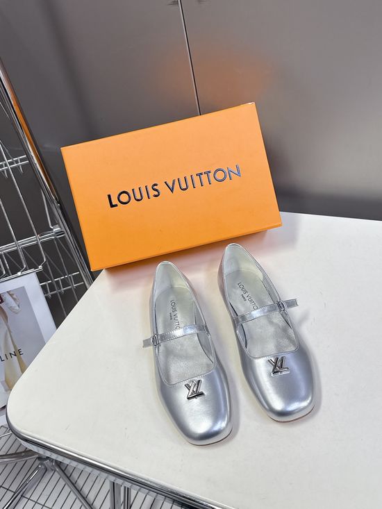 Louis Vuitton Genuine Leather Decorative Buckle Comfortable Flat Shoes