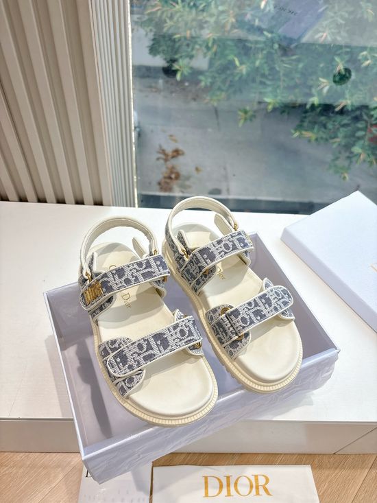 Christian Dior Classic Leather Loafers With Embroidered Logo Decoration