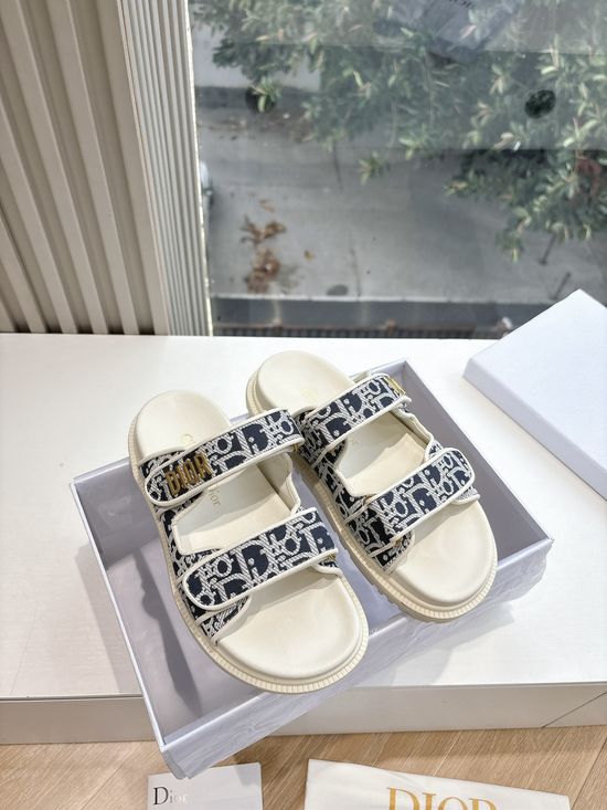 Christian Dior Classic Leather Loafers With Embroidered Logo Decoration