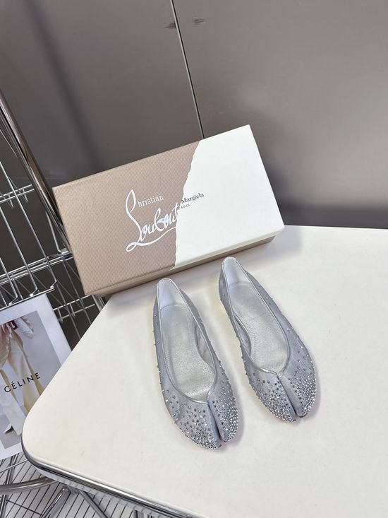 Christian Louboutine Split Toe Rhinestone Flat Shoes Soft Leather Insole