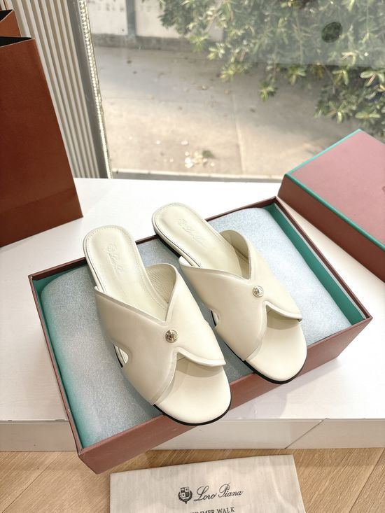 Loro Piana Cowhide Thong Sandals Non-slip Comfortable Casual Footwear