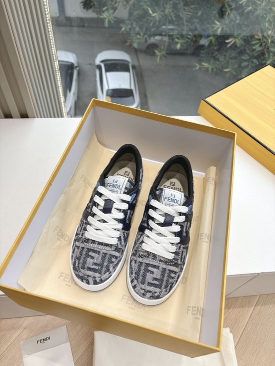 Fendi Leather and Fabric Stitching Casual Sneakers