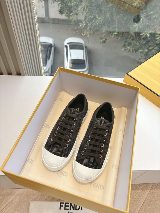 Fendi Casual Leather Sneakers Comfortable Breathable Versatile Daily Shoes