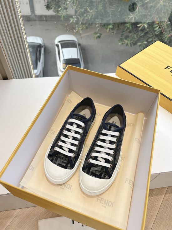 Fendi Casual Leather Sneakers Comfortable Breathable Versatile Daily Shoes