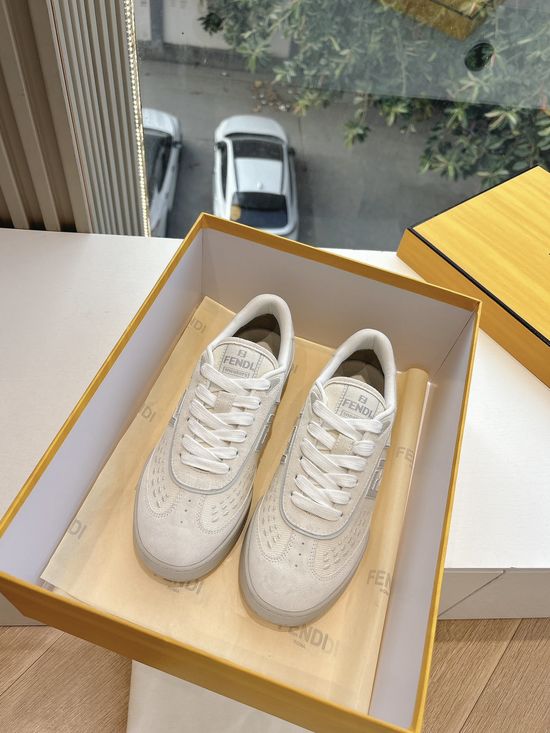 Fendi Breathable Retro Stitching Versatile Casual Sneakers
