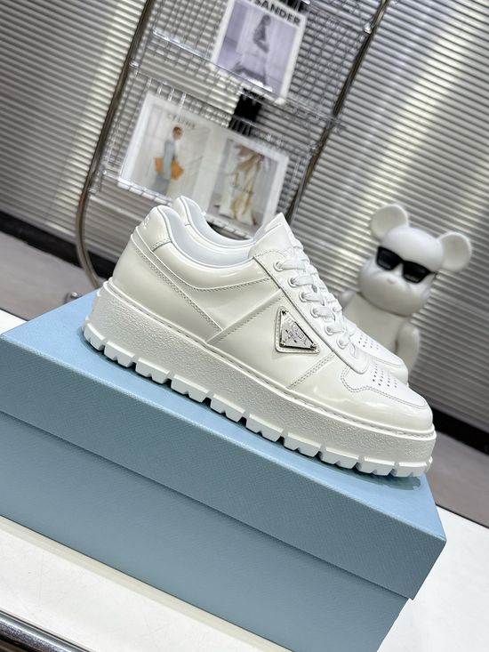 Prada Fashion Versatile Comfortable Non-slip Premium Quality Casual Shoes