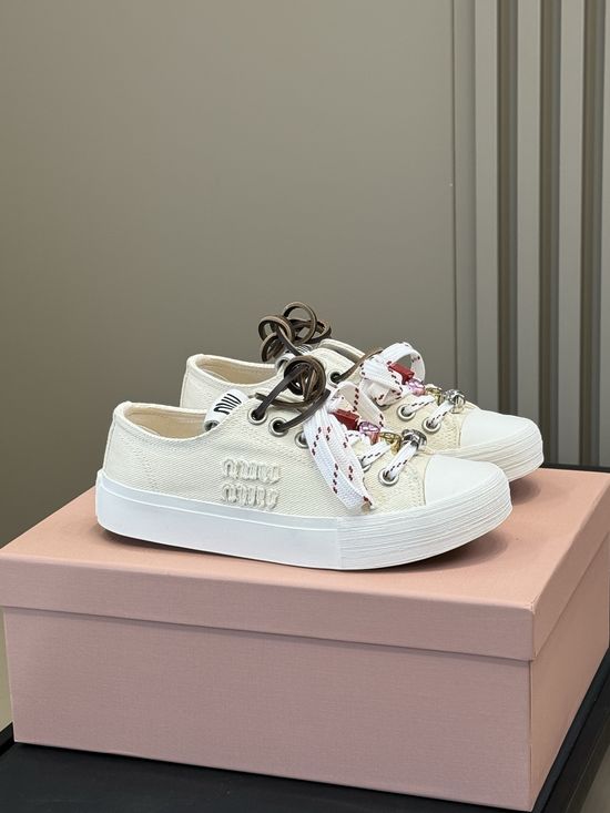 Miu Miu Classic Casual Daily Comfortable Flat Sneakers
