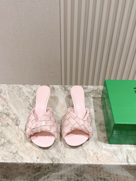 Bottega Veneta Handwoven Lambskin Comfortable Non-deformable Casual Slippers