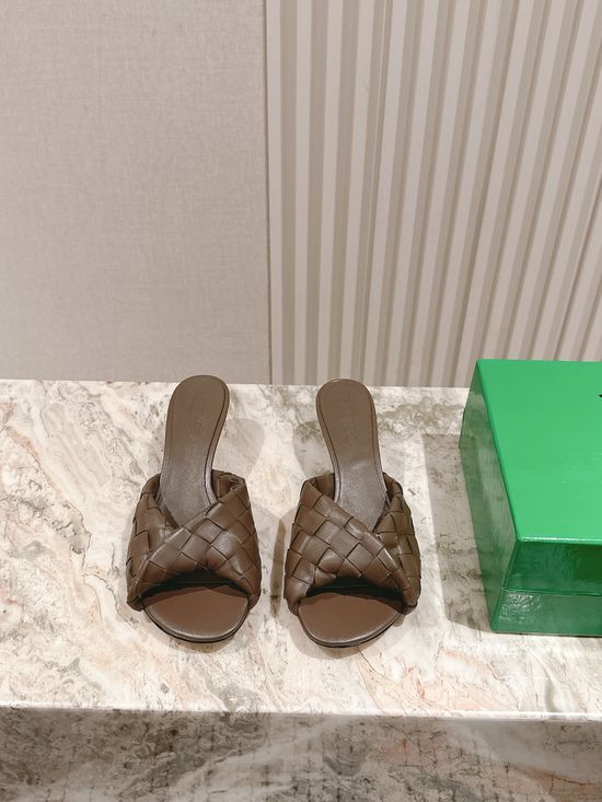 Bottega Veneta Handwoven Lambskin Comfortable Non-deformable Casual Slippers