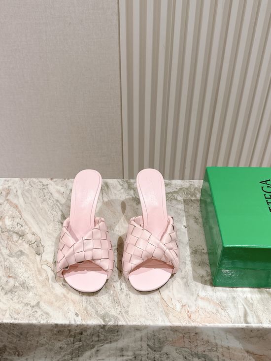 Bottega Veneta Handwoven Lambskin Comfortable Non-deformable Casual Slippers
