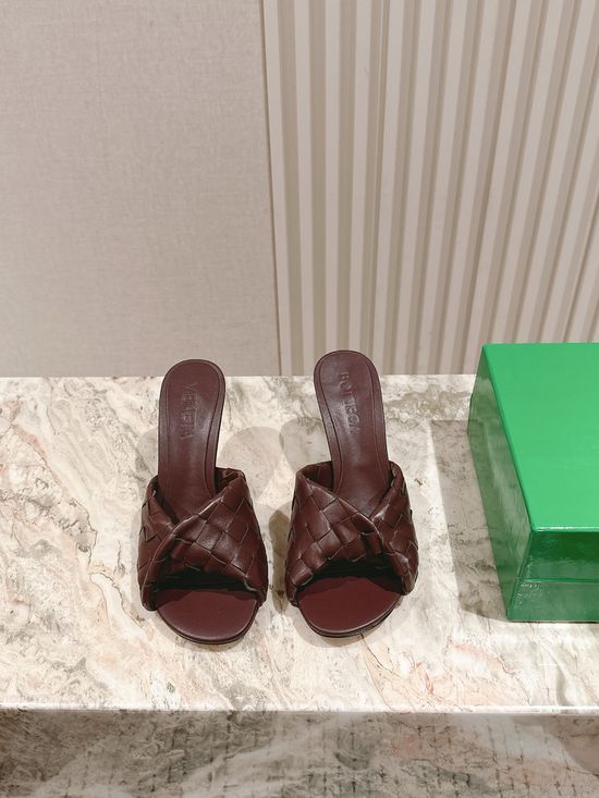 Bottega Veneta Handwoven Lambskin Comfortable Non-deformable Casual Slippers