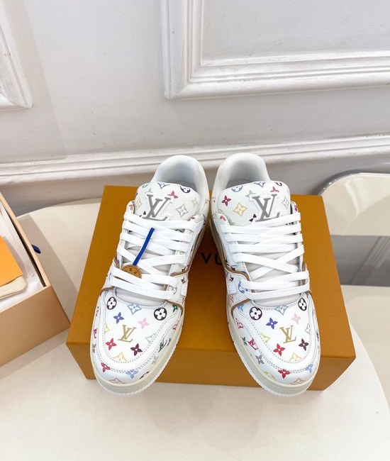 Louis Vuitton LV Premium Leather Low-Top Casual Sneakers