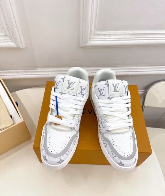 Louis Vuitton LV Premium Grain Leather Upper Casual Sneakers