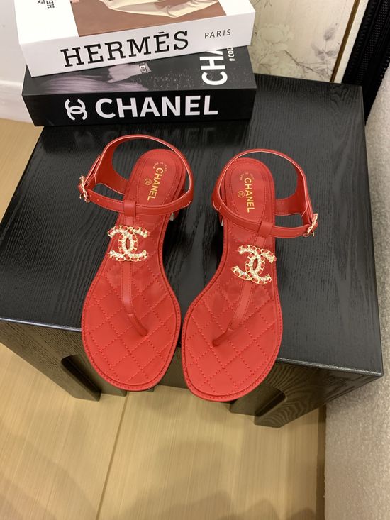 Chanel Premium Leather Toe-Post Sandals With Leather Sole