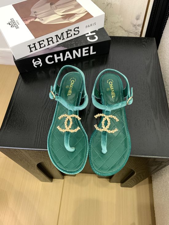 Chanel Premium Leather Toe-Post Sandals With Leather Sole