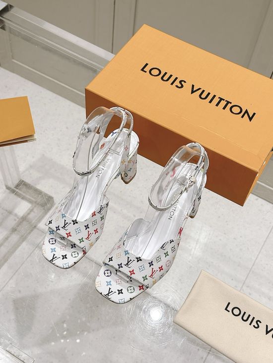 Louis Vuitton Patent Leather Pumps With Soft Lining Low Block Heel