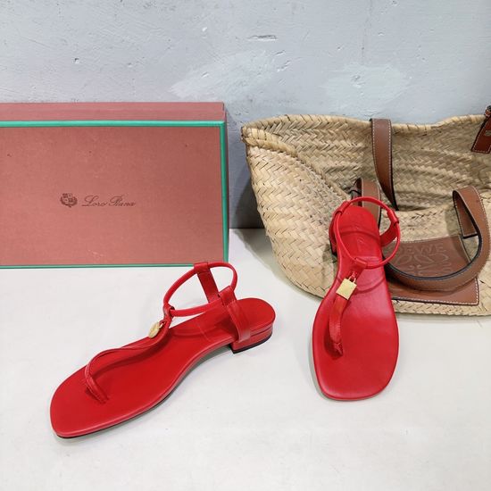 Loro Piana Comfortable Flat Thong Sandals With Premium Leather Upper