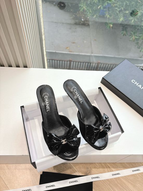 Chanel Elegant Genuine Leather Soft Flat Sandals