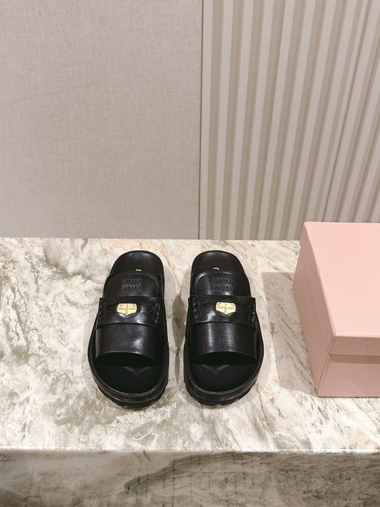 Miu Miu Classic Round Toe Slip On Comfortable Slides
