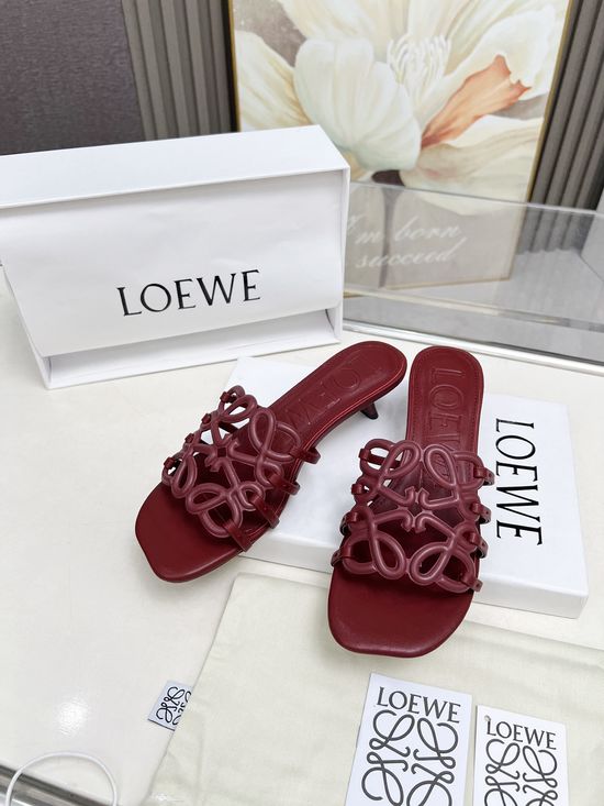 Loewe Elegant Kitten Heels for Vacation and Casual Outings