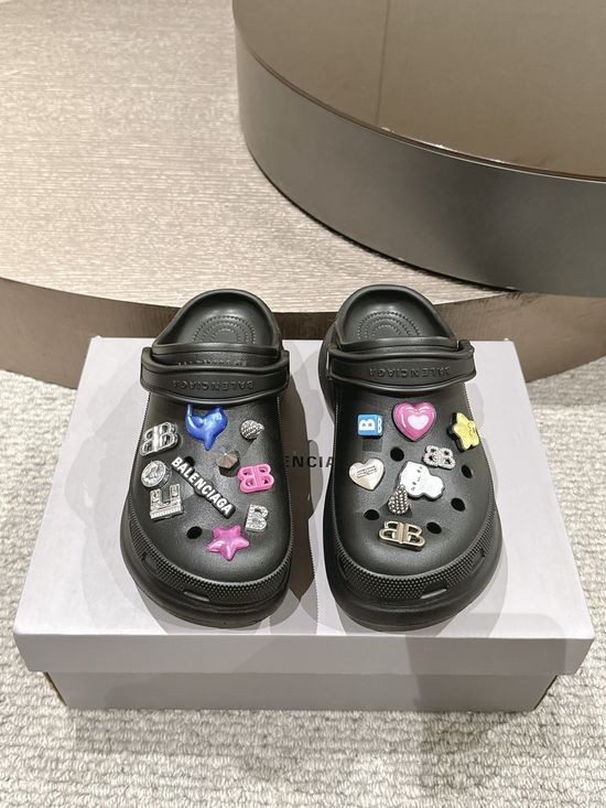 Balenciaga Lightweight Platform Clogs With Removable Charms