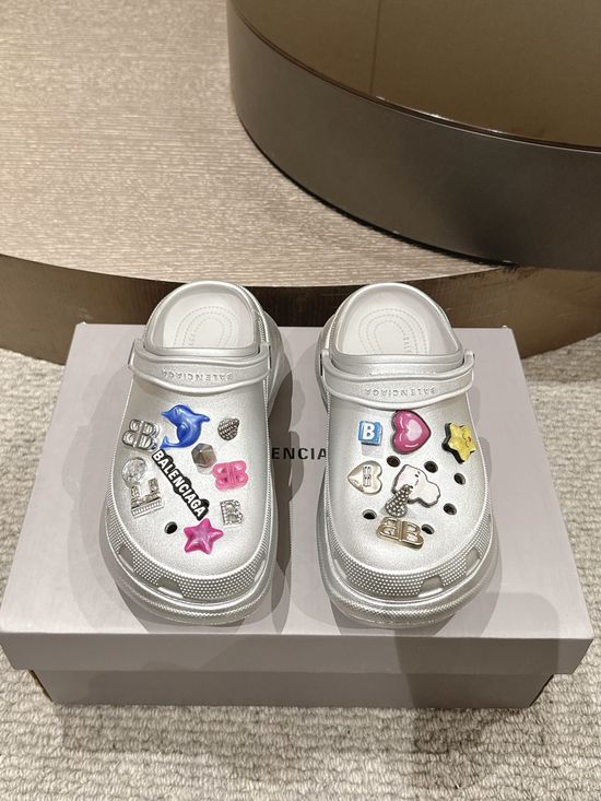 Balenciaga Lightweight Platform Clogs With Removable Charms
