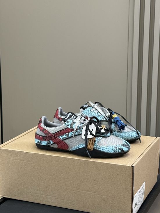 Miu Miu Snake Print Pattern Comfortable Versatile Low-top Casual Skate Shoes