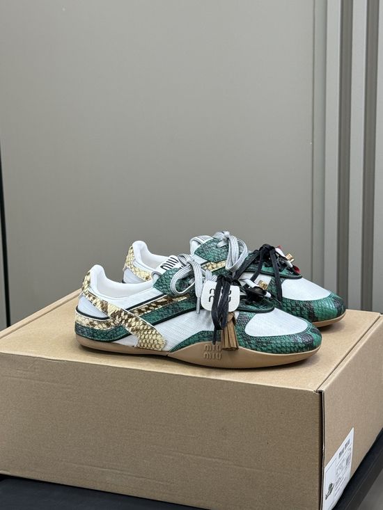 Miu Miu Snake Print Pattern Comfortable Versatile Low-top Casual Skate Shoes