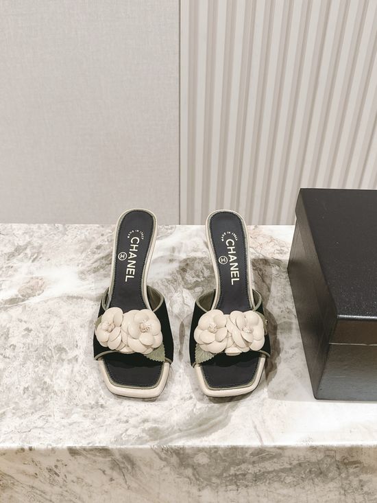 Chanel Flower Decor Leather Mules with Genuine Leather Outsole