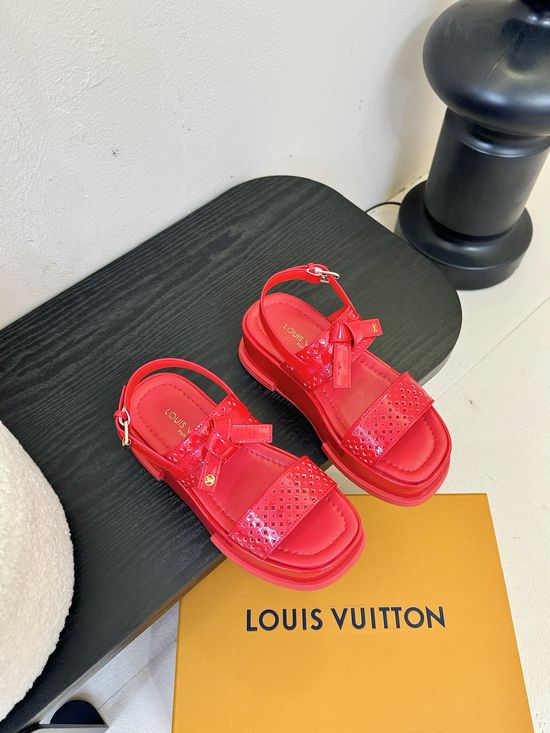 Louis Vuitton Lacquered Hardware Decor Thick Sole Leather Sandals