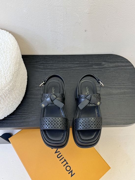 Louis Vuitton Lacquered Hardware Decor Thick Sole Leather Sandals
