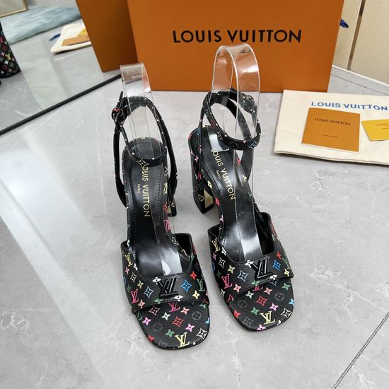 Louis Vuitton Cutout Patent Leather Sandals With Genuine Leather Sole