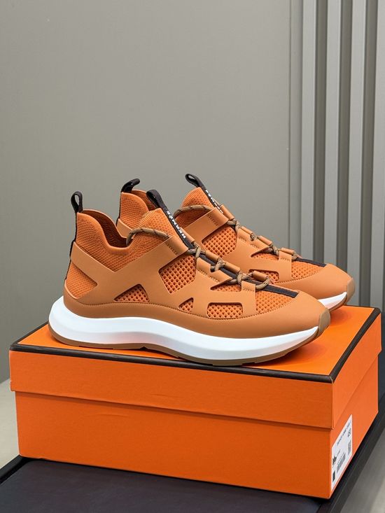 Hermes Breathable Lightweight Casual Low Top Sneakers