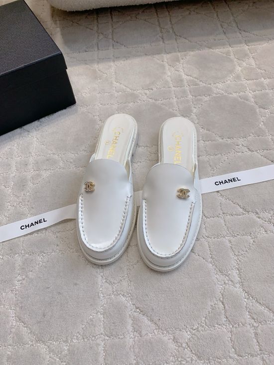 Chanel Classic Logo Loafer Half Slippers Leather Upper Non-slip Outsole