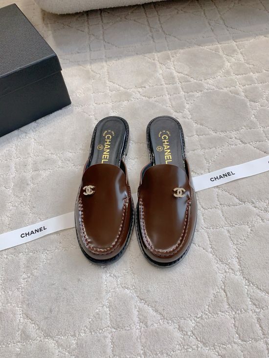Chanel Classic Logo Loafer Half Slippers Leather Upper Non-slip Outsole