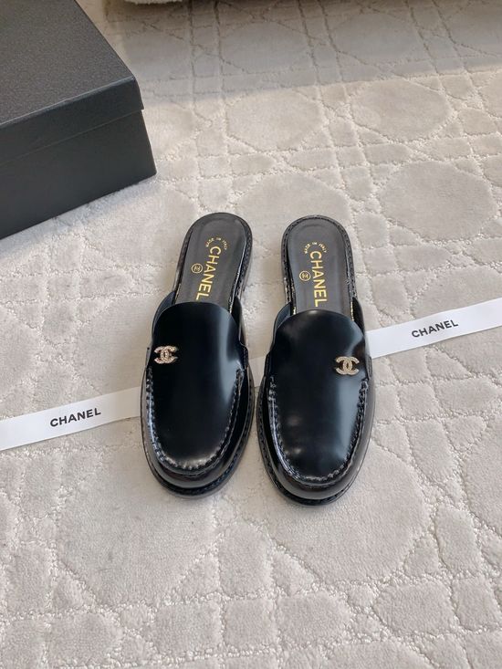 Chanel Classic Logo Loafer Half Slippers Leather Upper Non-slip Outsole