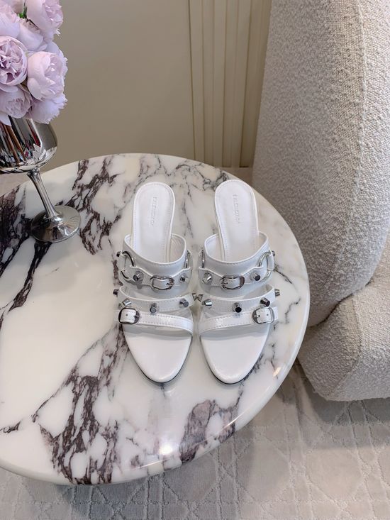 Balenciaga Classic Studded Leather Slides Comfortable Leather Lined Outsole