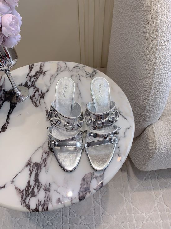 Balenciaga Classic Studded Leather Slides Comfortable Leather Lined Outsole