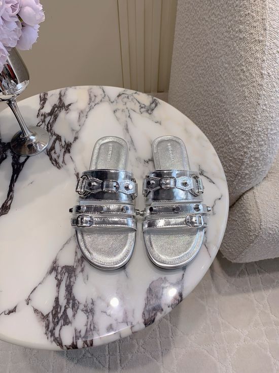 Balenciaga Classic Studded Leather Slides Comfortable Leather Lined Outsole