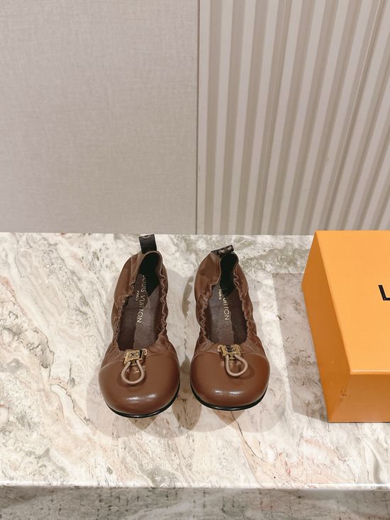 Louis Vuitton Soft Lambskin Leather Flexible Slip-on Ballet Flats