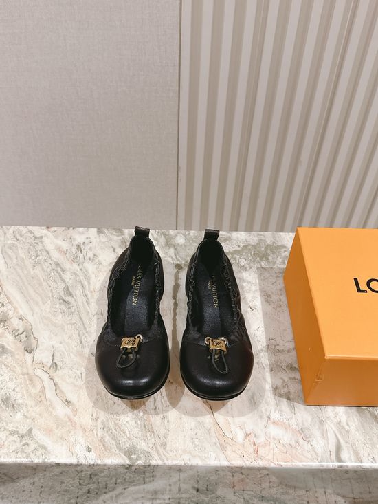 Louis Vuitton Soft Lambskin Leather Flexible Slip-on Ballet Flats