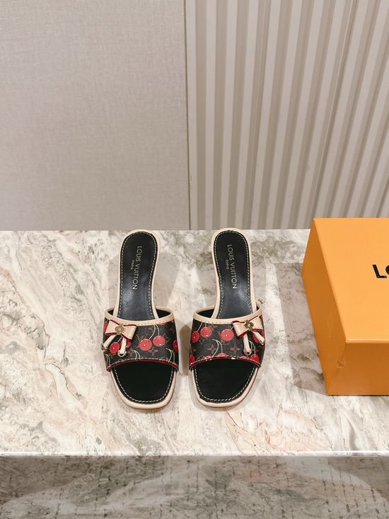 Louis Vuitton Premium Printed Leather Comfortable Casual Slide Sandals
