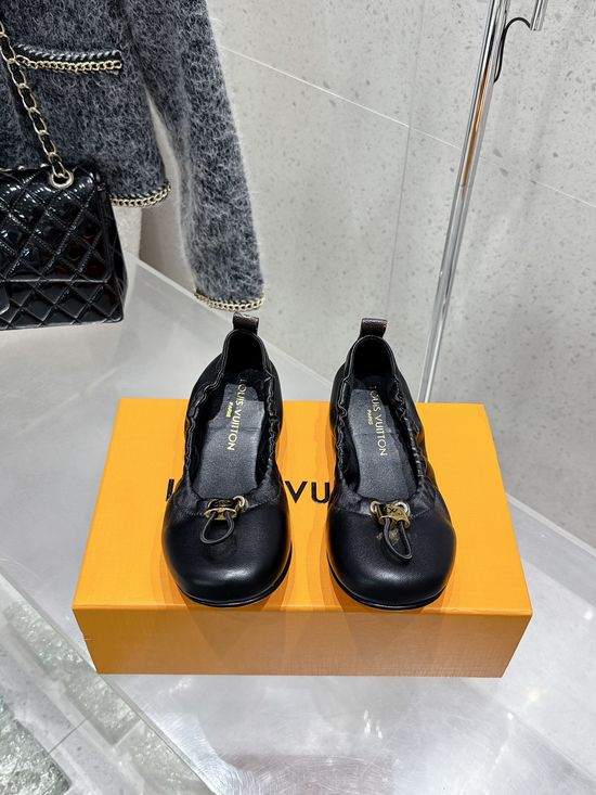 Louis Vuitton Buckle Detail Elegant Flat Ballet Shoes