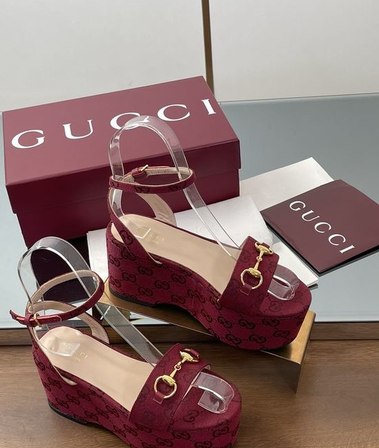 Gucci Platform Peep Toe Wedge Sandals With Signature Buckle Accent