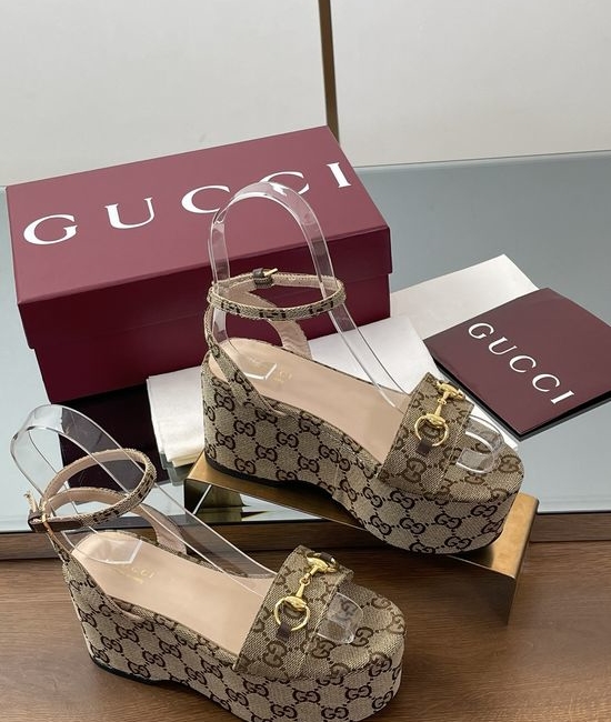 Gucci Platform Peep Toe Wedge Sandals With Signature Buckle Accent