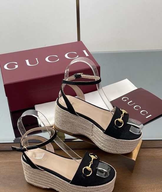 Gucci Espadrille Platform Peep Toe Sandals With Classic Buckle Detail