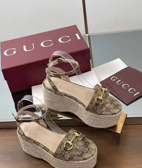 Gucci Espadrille Platform Peep Toe Sandals With Classic Buckle Detail