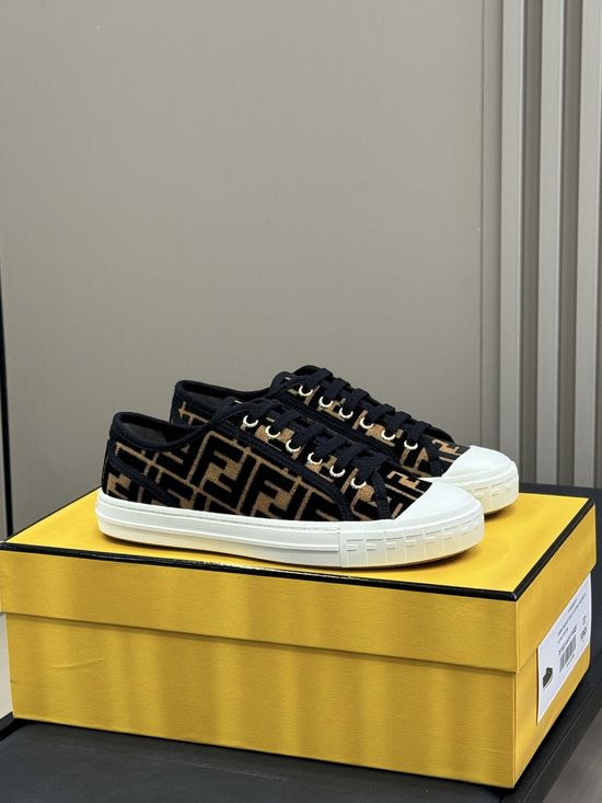 Fendi Classic Printed Canvas Shoes Comfortable Versatile Footwear