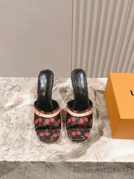 Louis Vuitton Stylish High-Heeled Slippers with Leather Accents