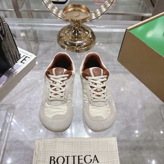 Bottega Veneta Vintage Inspired Lightweight Breathable Casual Sneakers